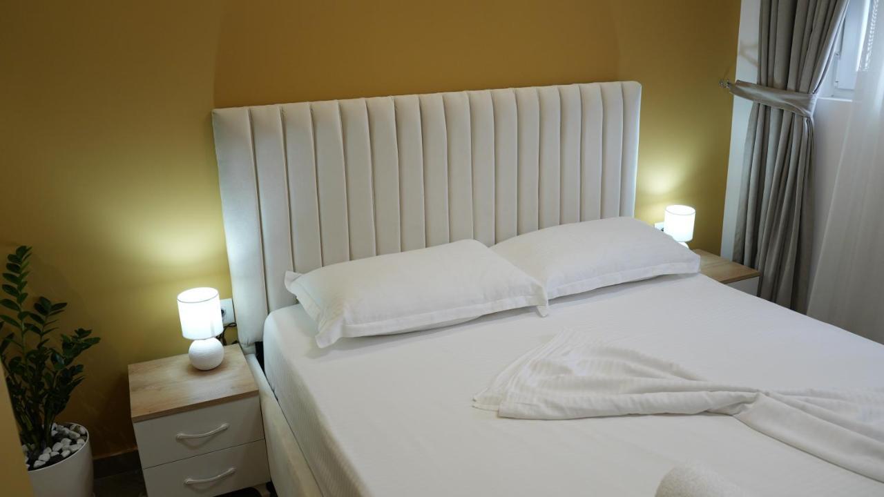 גולם Hotel Luris מראה חיצוני תמונה