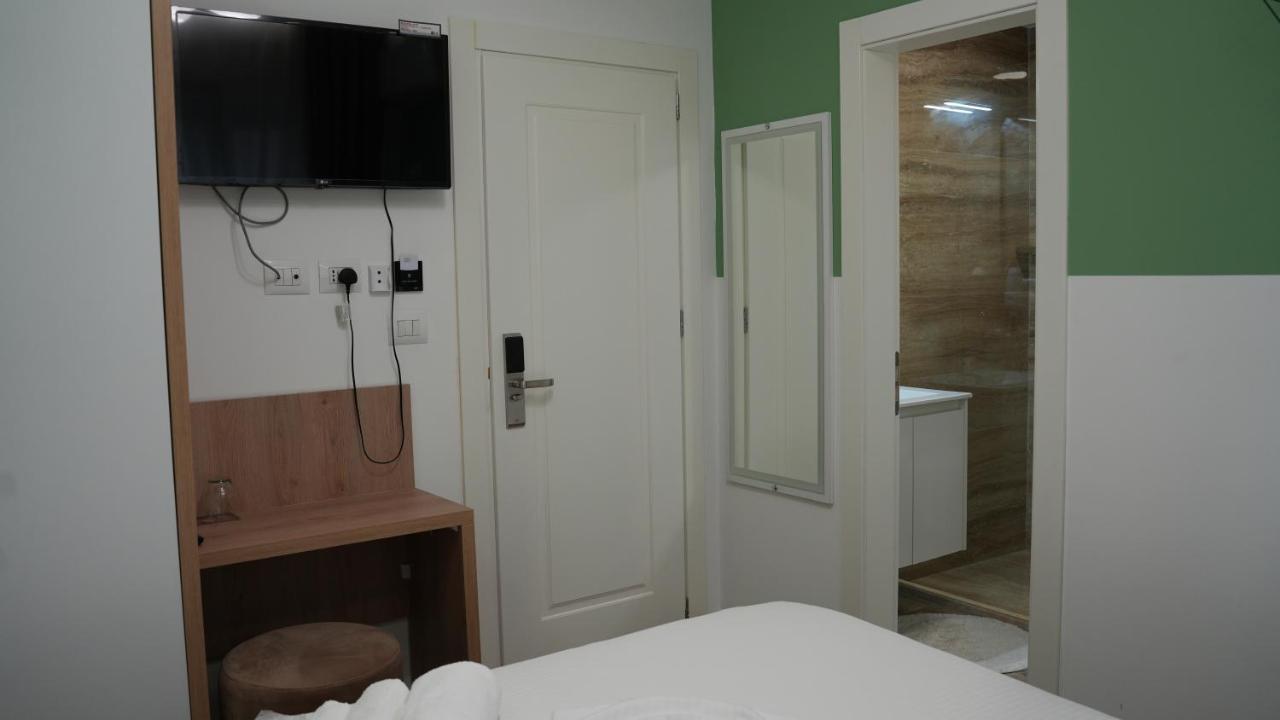 גולם Hotel Luris מראה חיצוני תמונה