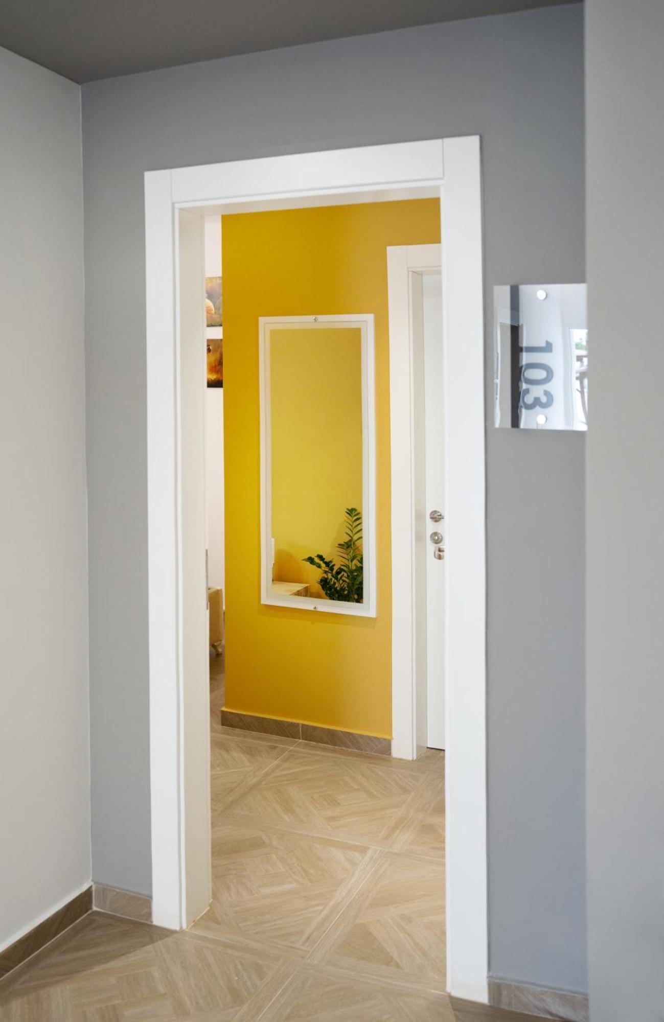 גולם Hotel Luris מראה חיצוני תמונה