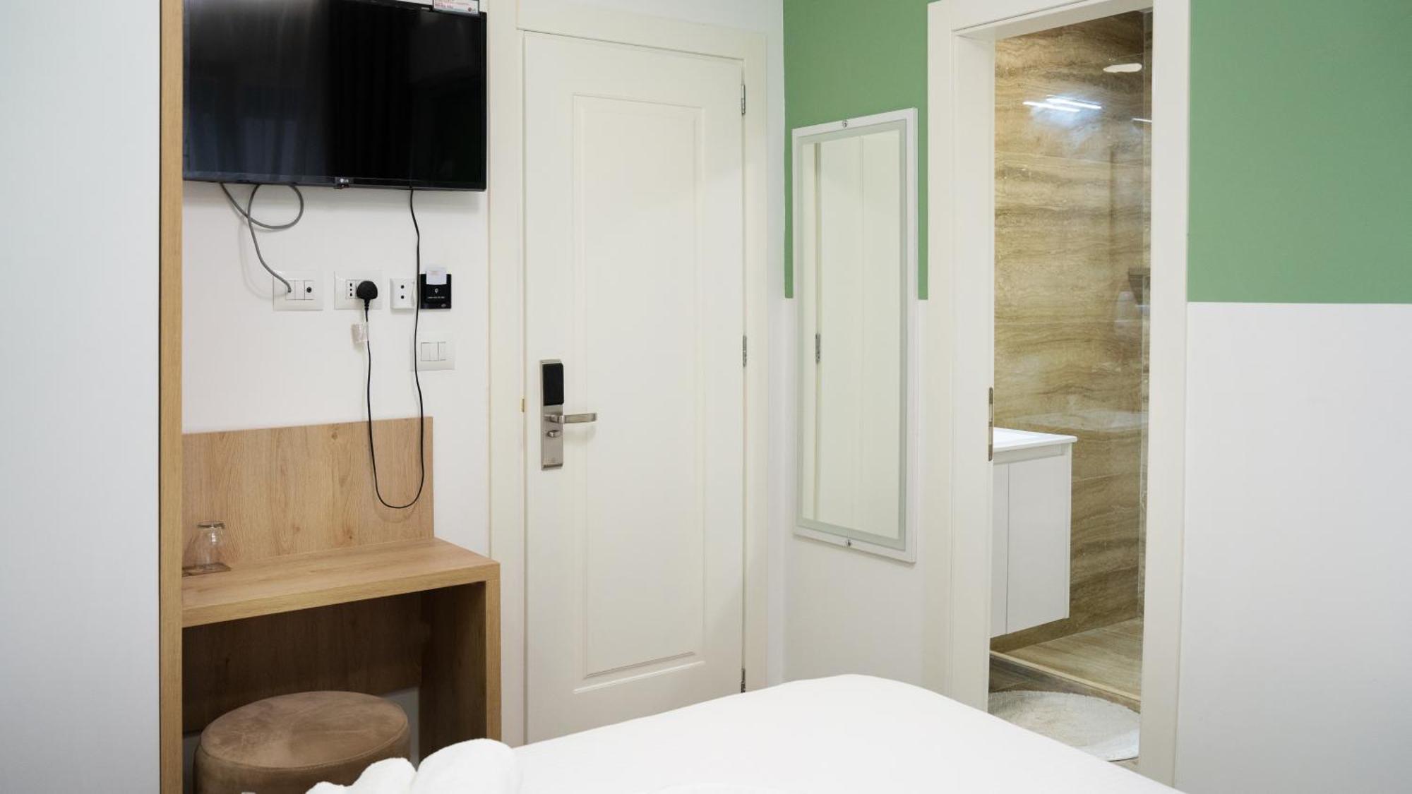 גולם Hotel Luris מראה חיצוני תמונה